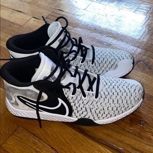 Nike Kd basketball shoes